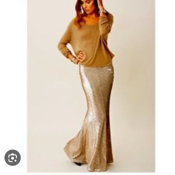ANTHROPOLOGIE'S LINE & DOT Glamorous Mermaid Sequin Pull-on Maxi Skirt in Gold - Picture 1 of 13